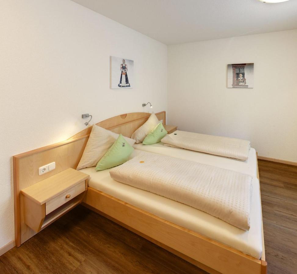 Appartements Am Burgsee Ladis Exteriör bild