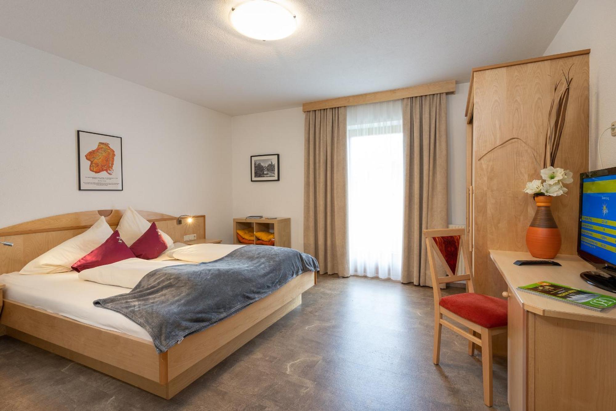 Appartements Am Burgsee Ladis Exteriör bild